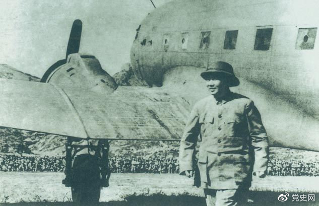 1945年10月11日，毛澤東回到延安，受到延安各界人士的熱烈歡迎。